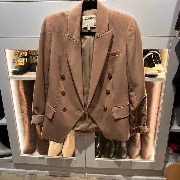 L'AGENCE Blush Blazer with Gold Buttons Kenzie double breasted - Picture 1 of 10